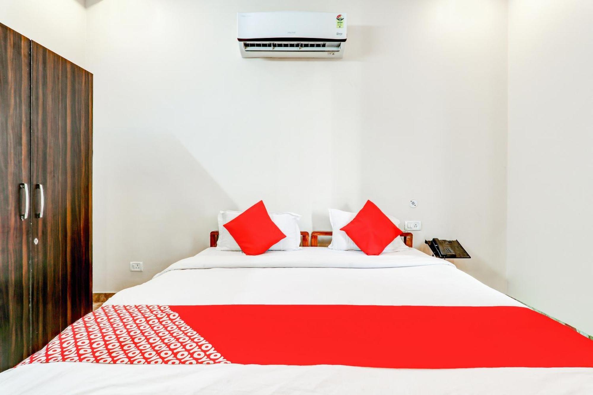 Hotel Oyo Flagship Raghuvar Palace à Lucknow Extérieur photo